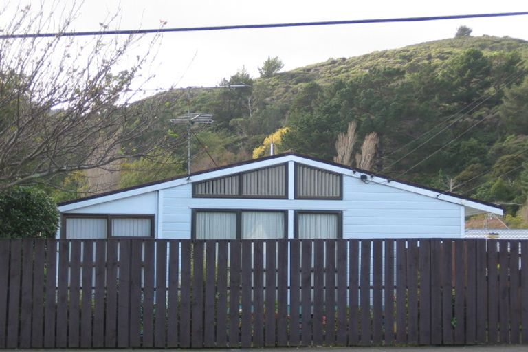 Photo of property in 241a Stokes Valley Road, Stokes Valley, Lower Hutt, 5019