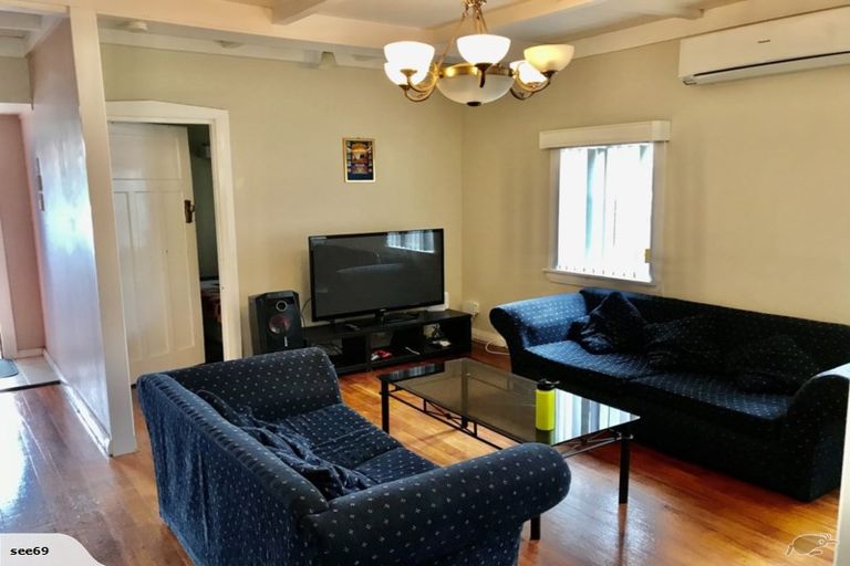 Photo of property in 324 Mount Albert Road, Mount Roskill, Auckland, 1041