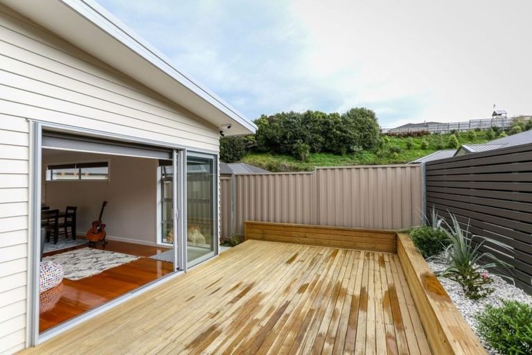 Photo of property in 6 Fern Lane, Whalers Gate, New Plymouth, 4310
