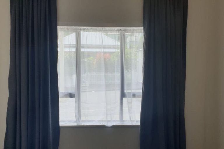 Photo of property in 19 Main Street, Hospital Hill, Napier, 4110