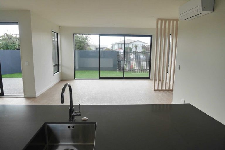 Photo of property in 132 Warden Street, Shirley, Christchurch, 8013
