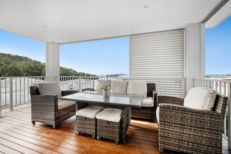 Photo of property in 119 Panorama Heights, Orewa, 0931