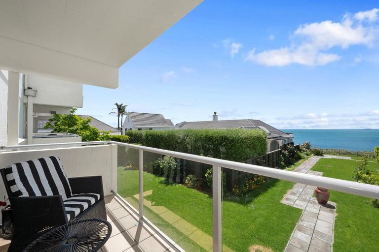 Photo of property in 2/21 Clifton Road, Hauraki, Auckland, 0622
