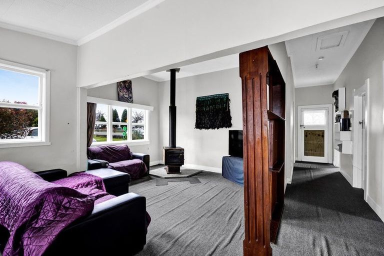 Photo of property in 407 Waihi Road, Normanby, Hawera, 4614