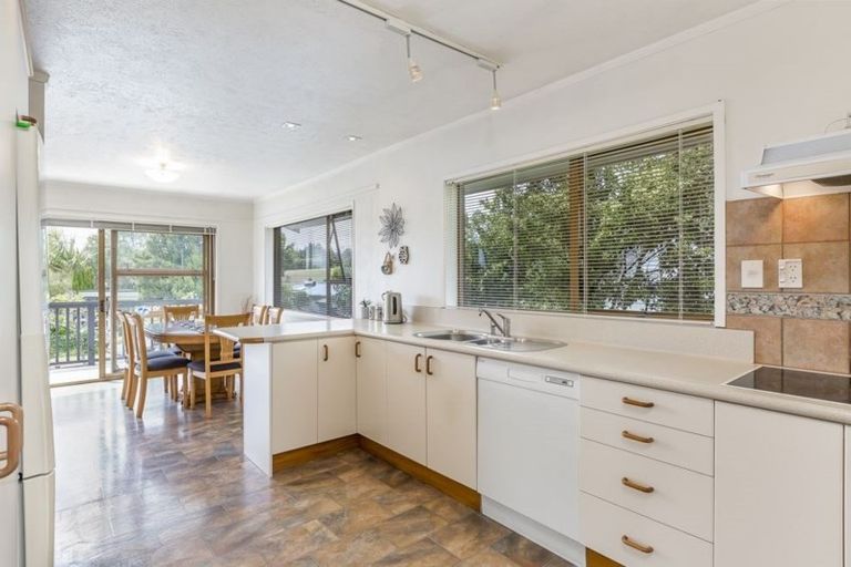 Photo of property in 47 Okura River Road, Okura, Albany, 0792