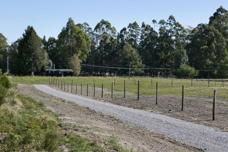 Photo of property in 654b Tukairangi Road, Kinloch, Taupo, 3385