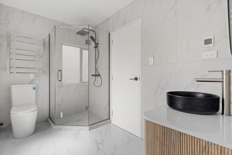 Photo of property in 31 Great South Road, Papatoetoe, Auckland, 2025