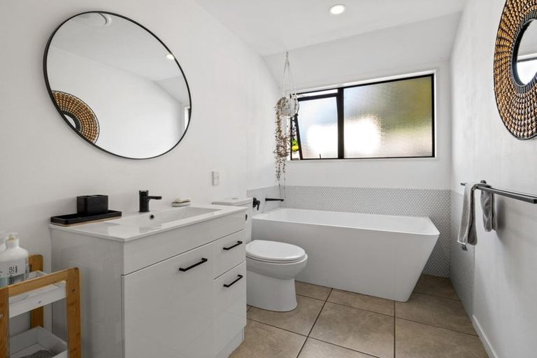 Photo of property in 14 Mcdougal Place, Kaiapoi, 7630