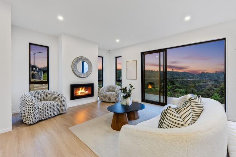 Photo of property in 14 Ringi Lane, Orewa, 0931