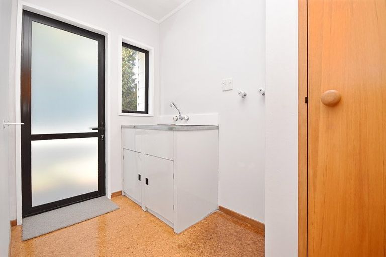 Photo of property in 2/48 Corunna Road, Milford, Auckland, 0620