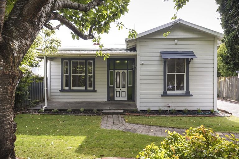 Photo of property in 53 Lombard Street, Palmerston North, 4410