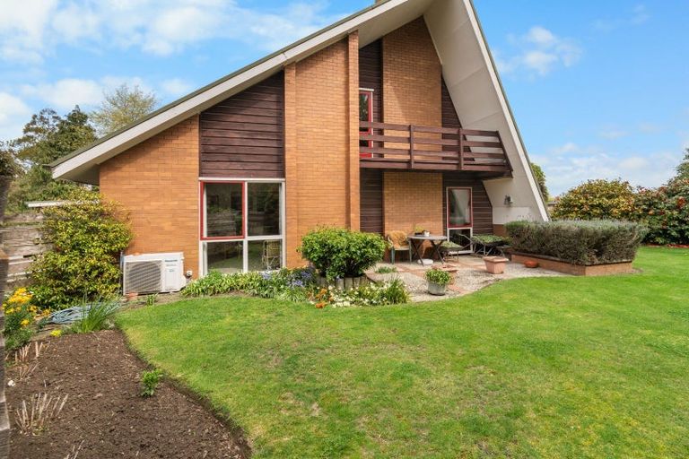 Photo of property in 14 Oakden Drive, Darfield, 7510