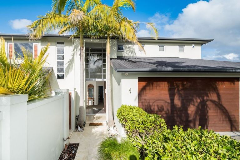 Photo of property in 11 Mistral Place, West Harbour, Auckland, 0618