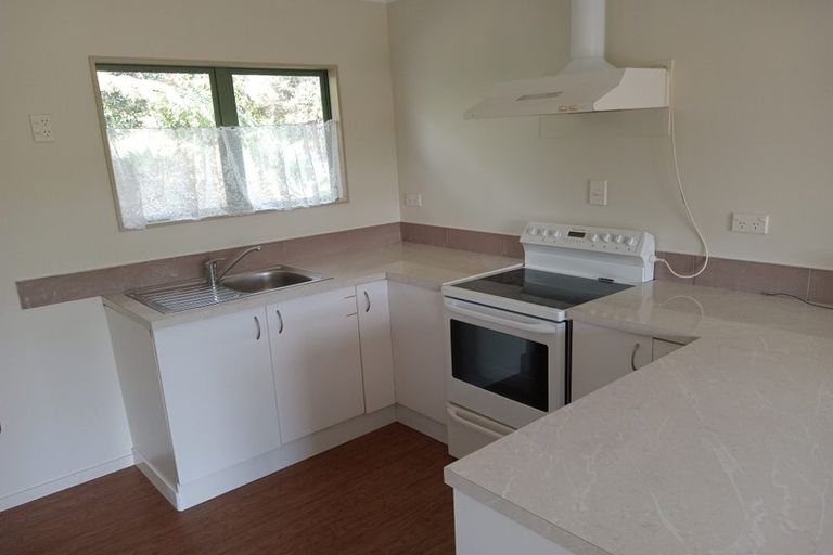 Photo of property in 112 Arrowsmith Road, Waitakere, Henderson, 0782