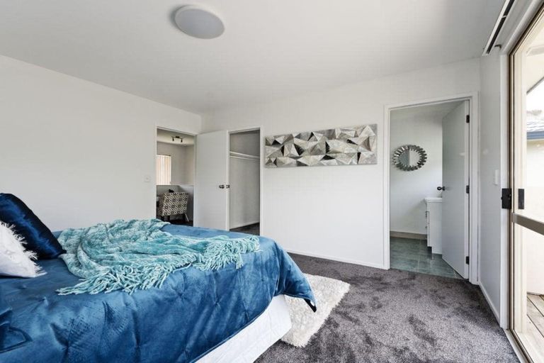 Photo of property in 39 Zefiro Drive, Massey, Auckland, 0614
