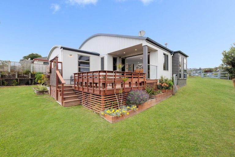 Photo of property in 7 Maddison Place, Welcome Bay, Tauranga, 3112