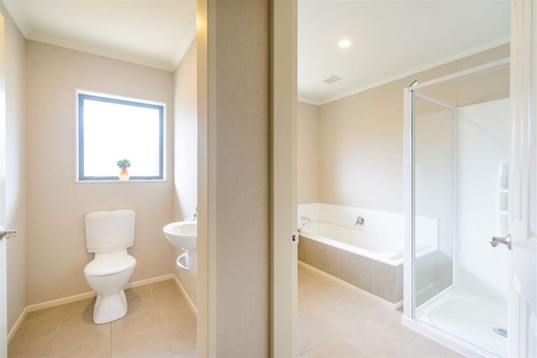 Photo of property in 2 Varsity Heights, Fitzherbert, Palmerston North, 4410