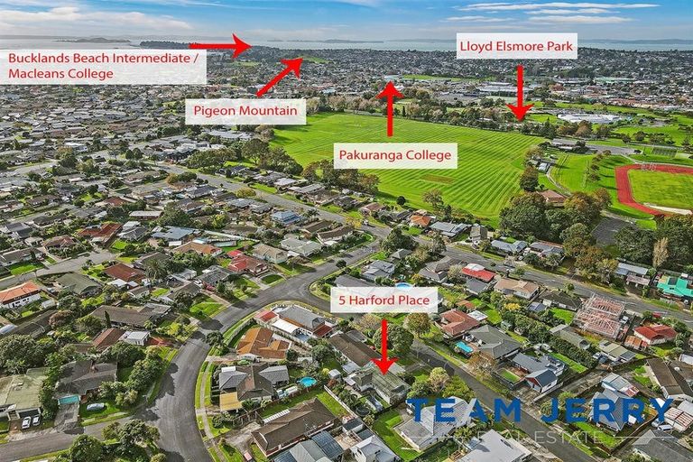 Photo of property in 5 Harford Place, Pakuranga Heights, Auckland, 2010