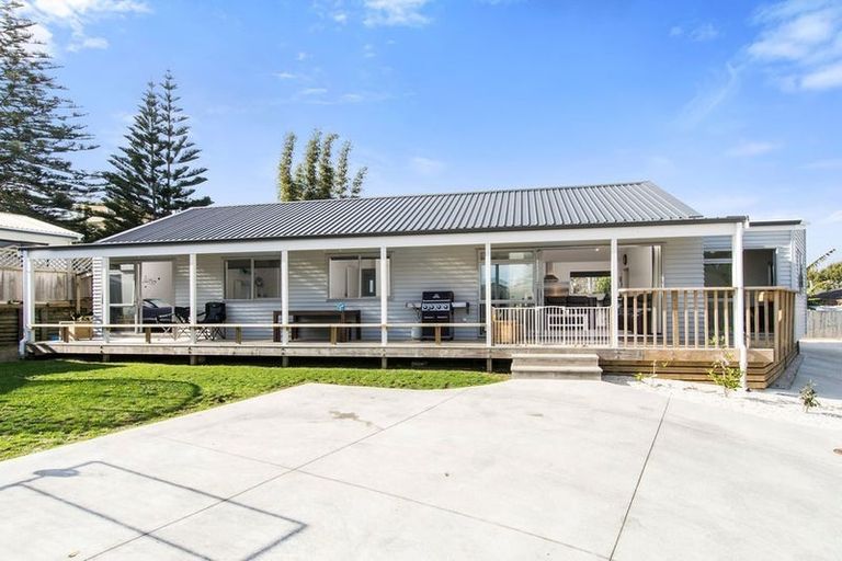 Photo of property in 1321b Papamoa Beach Road, Papamoa Beach, Papamoa, 3118