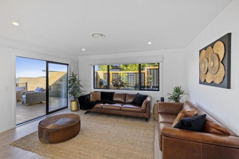 Photo of property in 39 Meadowbank Drive, Belmont, Lower Hutt, 5010