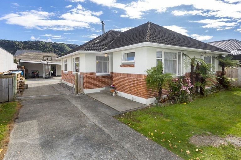 Photo of property in 3 Ruahine Street, Trentham, Upper Hutt, 5018