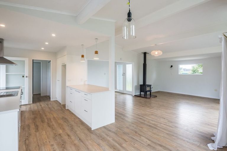 Photo of property in 32 Sylvan Avenue, Waikanae, 5036