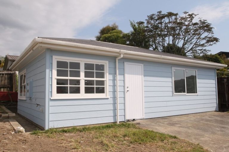 Photo of property in 10 Kereru Street, Henderson, Auckland, 0612