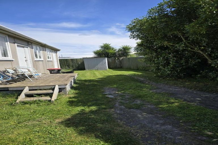 Photo of property in 33 Lister Crescent, Maraenui, Napier, 4110