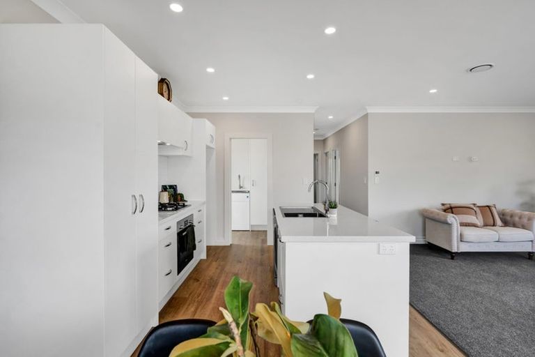 Photo of property in 16 Holford Street, Westown, New Plymouth, 4310