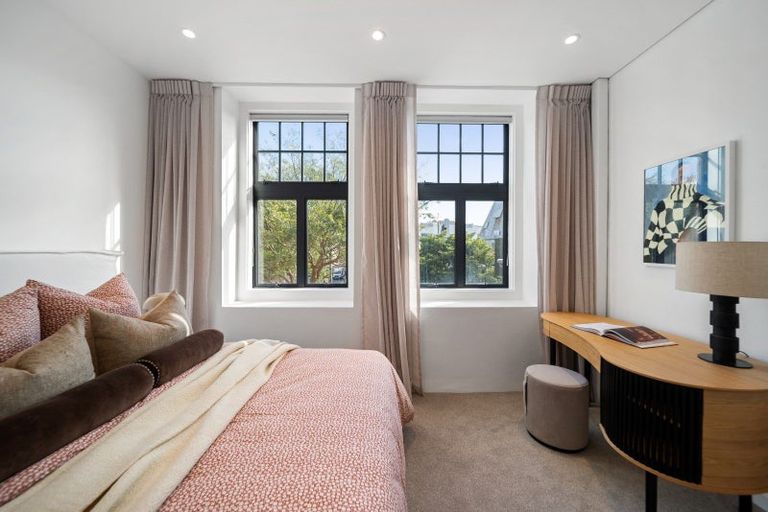 Photo of property in 1/11 Courtenay Place, Te Aro, Wellington, 6011