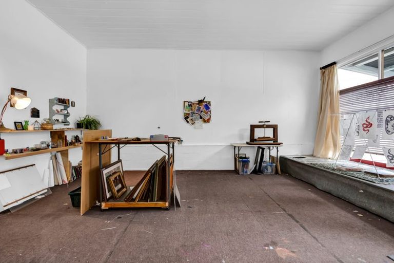 Photo of property in 96 Bridge Street, Eltham, 4322