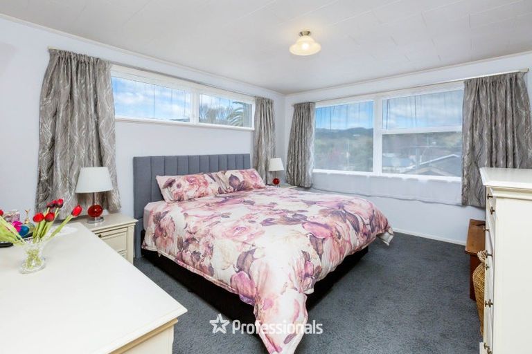 Photo of property in 26 Shanly Street, Brown Owl, Upper Hutt, 5018