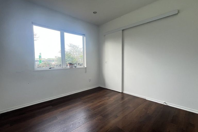 Photo of property in 25 Fearnley Grove, Albany, Auckland, 0632