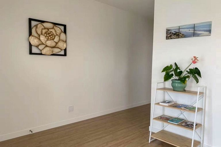 Photo of property in 25 Ahorangi Road, Silverdale, 0932