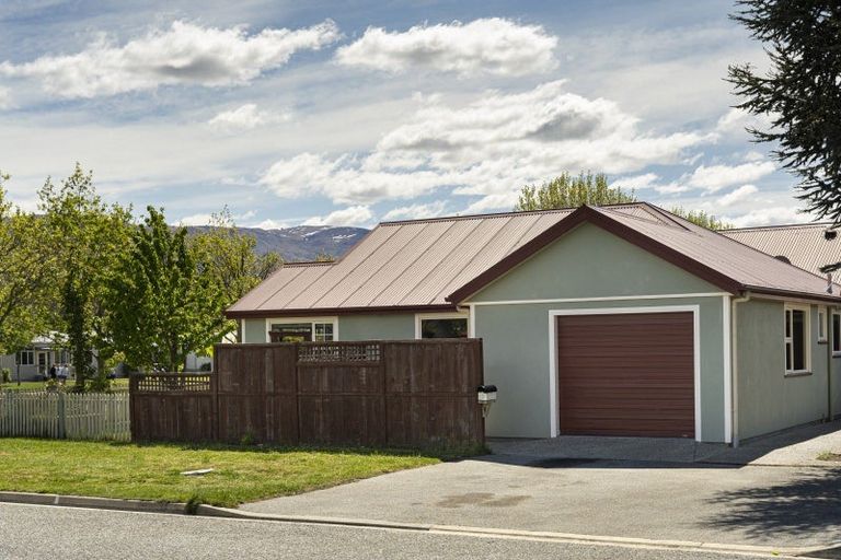 Photo of property in 2 Mayo Place, Cromwell, 9310