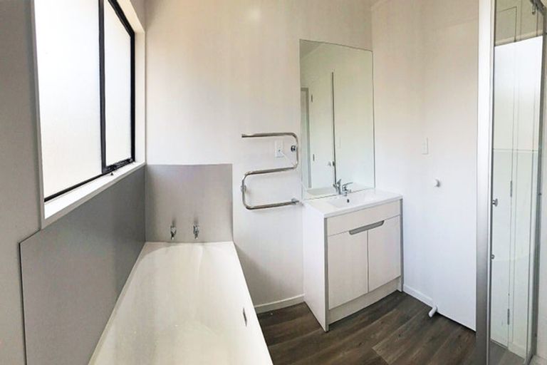 Photo of property in 1158 Heaphy Terrace, Fairfield, Hamilton, 3214