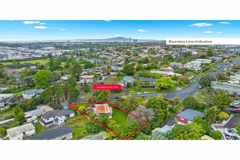 Photo of property in 24 Beatrice Avenue, Hillcrest, Auckland, 0627