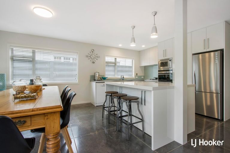 Photo of property in 38 Ocean View Road, Waihi Beach, 3611