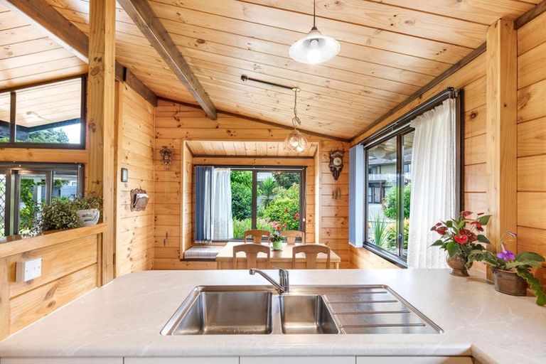 Photo of property in 12 Bens Place, Springvale, Whanganui, 4501