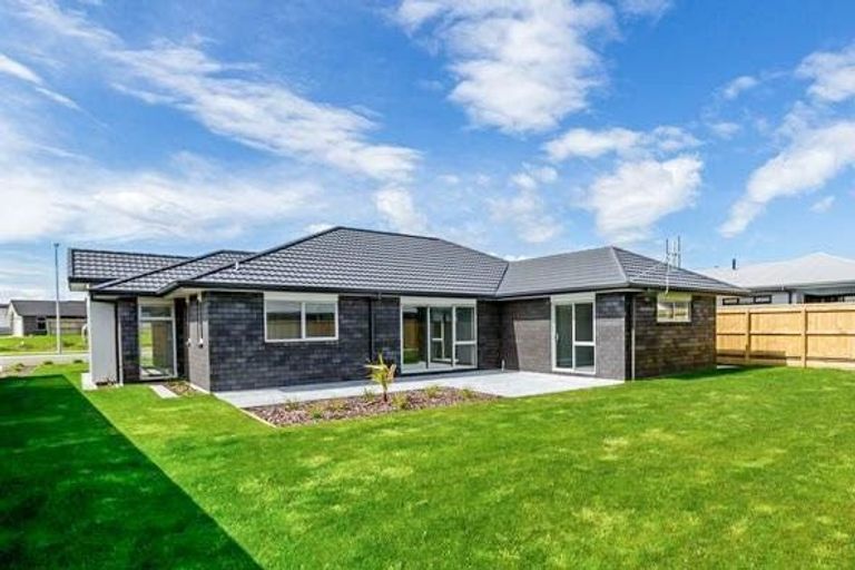 Photo of property in 71 Links Drive, Waiwhakaiho, New Plymouth, 4312