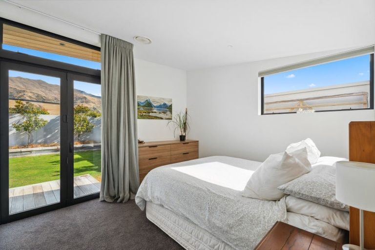 Photo of property in 2b Stackbrae Avenue, Wanaka, 9305