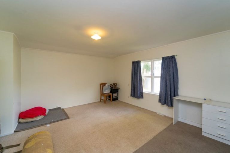 Photo of property in 15 Hardie Grove, Featherston, 5710