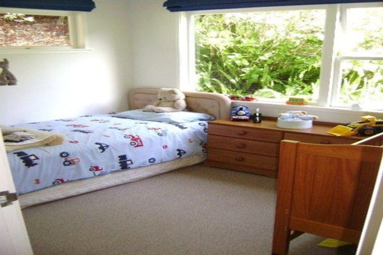 Photo of property in 62 Braemar Road, Castor Bay, Auckland, 0620