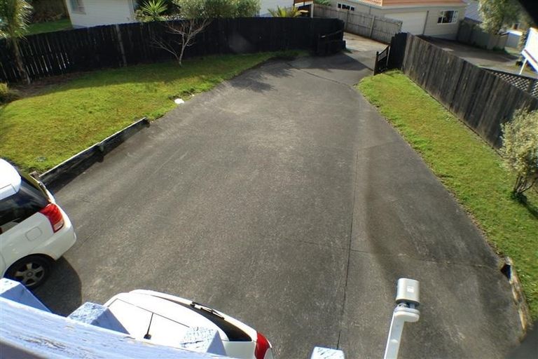 Photo of property in 11 Santiago Crescent, Unsworth Heights, Auckland, 0632