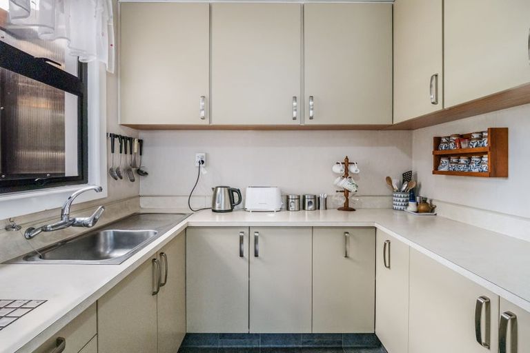 Photo of property in 1 Gunn Street, Gonville, Whanganui, 4501