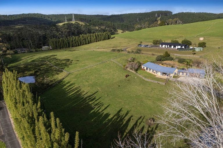Photo of property in 11 Pineview Lane, Helensville, 0875