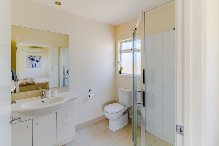 Photo of property in 1b Oxford Street, Taradale, Napier, 4112