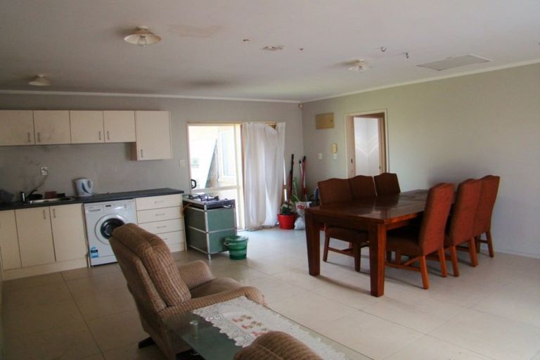 Photo of property in 18 Matilda Place, Weymouth, Auckland, 2103