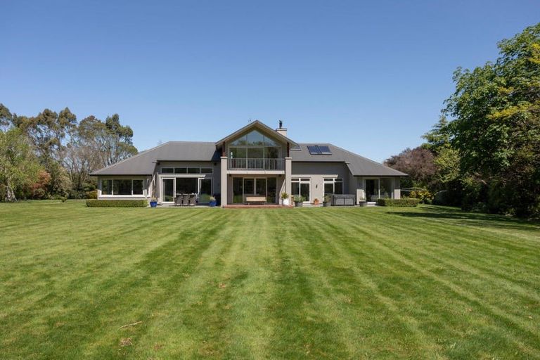 Photo of property in 239 Adelaide Road, Dannevirke, 4930