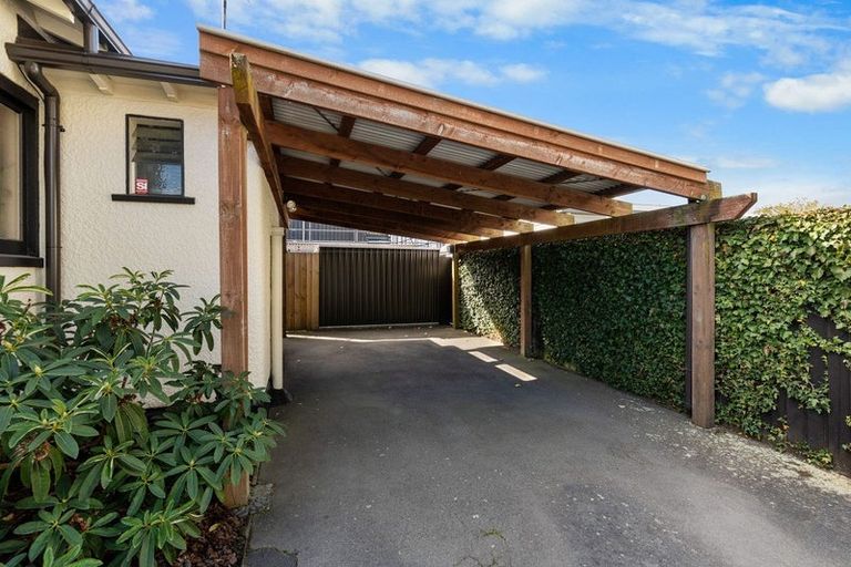 Photo of property in 102 Somerfield Street, Somerfield, Christchurch, 8024